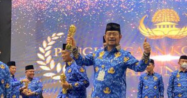 Menteri Pertanian SYL Terima Penghargaan pada Korpri Award 2022