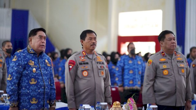 Sekertaris Daerah Provinsi Sulawesi Selatan (Sulsel), Abdul Hayat Gani, menghadiri Syukuran HUT Korps Pegawai Republik Indonesia (Korpri) ke 51, yang digelar di Aula Mappaodang, Mapolda Sulsel, Selasa (29/11/2022).