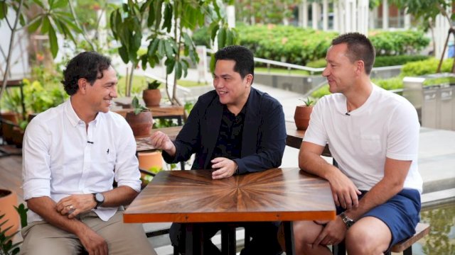 Kala Erick Thohir Ajak Terry dan Nesta Keliling Sarinah Beli Oleh-oleh