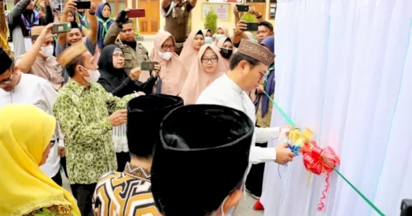 Resmikan Klinik SMK Teknologi, Penjagub Gorontalo Puji Muhammadiyah