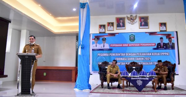 Sekda Takalar serahkan SK pengangkatan PPPK Formasi Guru Tahun 2021