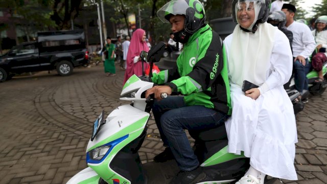 Pemerintah Kota Makassar menggelar Shalat Subuh Berjamaah dan Doa Bersama, menyambut peringatan Hari Ulang Tahun (HUT) ke - 415 Tahun Kota Makassar, di Anjungan City Of Makassar, Sabtu (5/11/2022).