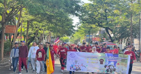 Rudianto Lallo Lepas 500 Peserta Gerak Jalan Sehat Muhammadiyah Mamajang