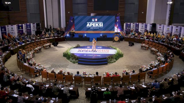 64 kota se-Indonesia menghadiri Rapat Kerja Teknis (Rakernis) Nasional Asosiasi Pemerintah Kota Seluruh Indonesia (APEKSI) 2022, di Four Point by Sheraton, Senin (7/11/2022).