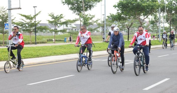 Gowes Bersama Peserta APEKSI, Danny Pomanto Kenalkan Kota Makassar