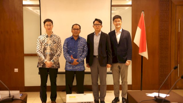 Junsung Kim Director General Korea Trade-Investment Promotion Agency (KOTRA) saat melakukan one on one meeting dengan Wali Kota Makassar Moh Ramdhan Pomanto, di Hotel Four Point by Sheraton, Selasa (8/11/2022).