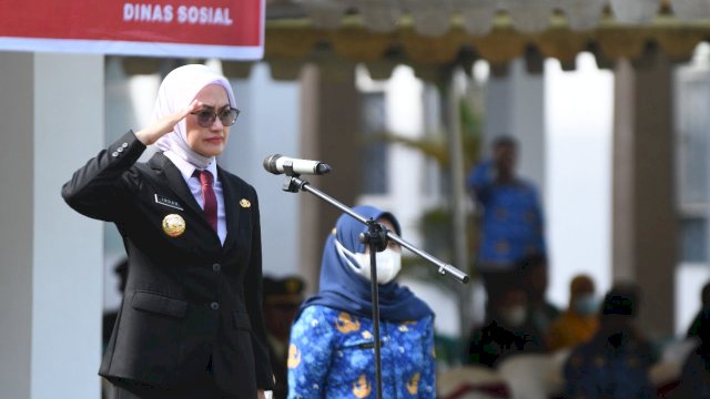 Pemerintah Kabupaten Luwu Utara (Pemkab Lutra) menggelar Upacara Peringatan Hari Pahlawan Tahun 2022 di Lapangan Upacara Kantor Bupati Luwu Utara, pada Kamis (10/11/2022).