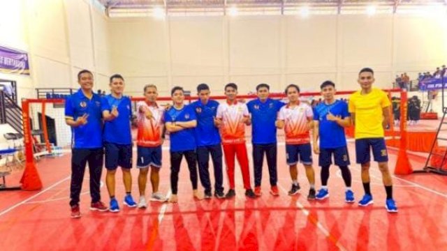 Pemerintah Provinsi Gorontalo mengakui ada 10 atlet sepaktakraw yang pindah domisili ke Provinsi Jawa Barat. 