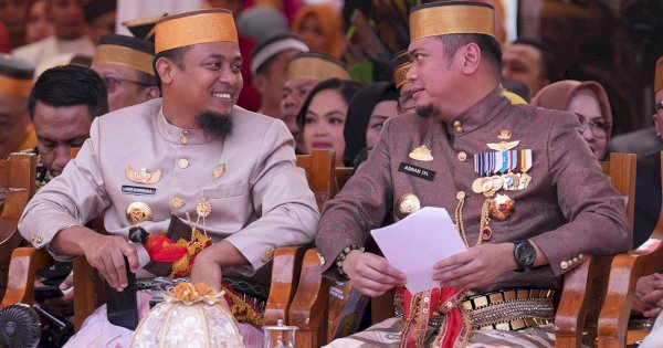 HUT 702 Kabupaten Gowa, Pemprov Sulsel Berikan Bantuan Keuangan