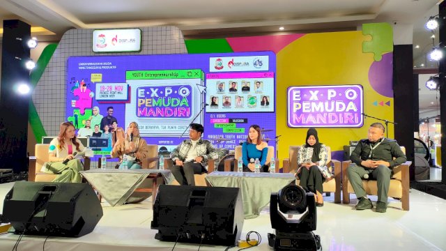 Kegiatan Youth Entrepreneurship "Expo Pemuda Mandiri' yang diselenggarakan oleh Dinas Pemuda dan Olahraga Kota Makassar yang menyoroti peran pemuda di era milenial. 