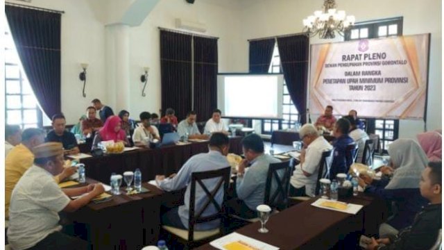 Dokumentasi Rapat pleno Dewan Pengupahan Provinsi Gorontalo yang berlangsung Sabtu (26/11/2022). 