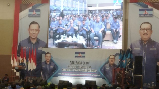 Musyawarah Cabang Serentak 24 Kabupaten/Kota se-Sulsel resmi dibuka, pada Jumat (4/11/2022). Muscab Serentak yang digelar oleh DPD Demokrat Sulsel ini dibuka secara resmi oleh Ketua BPOKK DPP Demokrat, Herman Khaeron di Hotel Claro, Makassar.