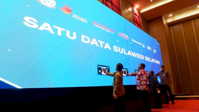 Dinas Komunikasi, Informatika, Statistik dan Persandian (Diskominfo-SP) Provinsi Sulawesi Selatan (Prov. Sulsel) meluncurkan Portal Satu Data Sulsel Tahun 2022 di Gammara Hotel Makassar, Jumat (18/11/2022).