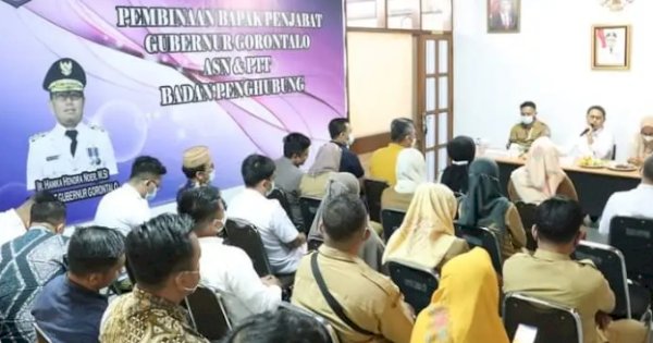 Hamka Beri Arahan Pegawai Badan Penghubung Gorontalo di Jakarta