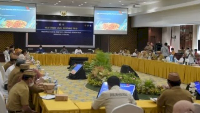 Pemerintah Provinsi Gorontalo melalui Tim Pengendalian Inflasi Daerah (TPID) dan Bank Indonesia perwakilan Gorontalo menggelar High Level Meeting (HLM) dalam rangka mengendalikan inflasi untuk menghadapi Hari Raya Idul Adha di ruang pertemuan Kantor Perwakilan Bank Indonesia Gorontalo, Selasa (5/7/2022).