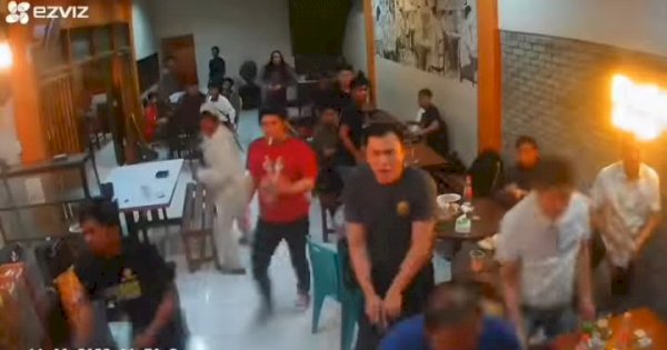 Salah Masuk, Pemuda Serang Warkop di Makassar yang Diisi Sejumlah Polisi 