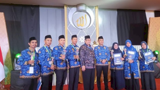 Dokumentasi Khalifah Sulsel yang mengikuti MTQ VI Korpri Tingkat Nasional di Kota Padang, Sumatra Barat.