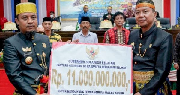 Pemprov Sulsel Salurkan Bantuan Keuangan untuk Pemkab Selayar 