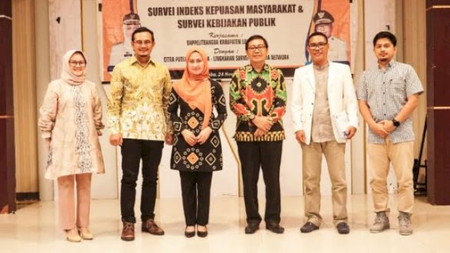 Foto Bersama usai Sidang Tim Pengendali Mutu dan FGD di Aula La Galigo Kantor Bupati, Kamis (24/11/2022). (Pemkab Lutra)