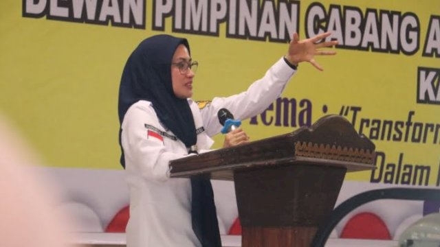 Bupati Luwu Utara, Indah Putri Indriani, saat membuka Musyawarah Cabang Asosiasi Pemerintah Desa Seluruh Indonesia (APDESI) Kabupaten Luwu Utara, Minggu (27/11/2022).