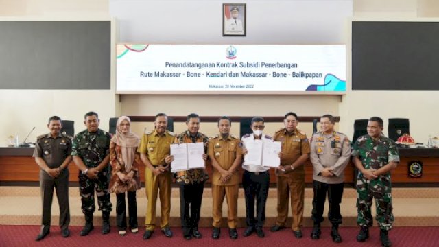 Gubernur Sulsel, Andi Sudirman Sulaiman saat melakukan pertemuan dengan Pemkab Bone untuk memfungsikan kembali Bandara Arung Palakka, di Kabupaten Bone, Sulsel. (Sumber: Pemprov Sulsel)