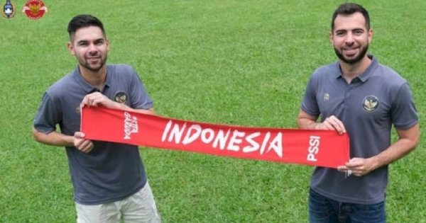 Sandy Walsh dan Jordi Amat Resmi Jadi WNI