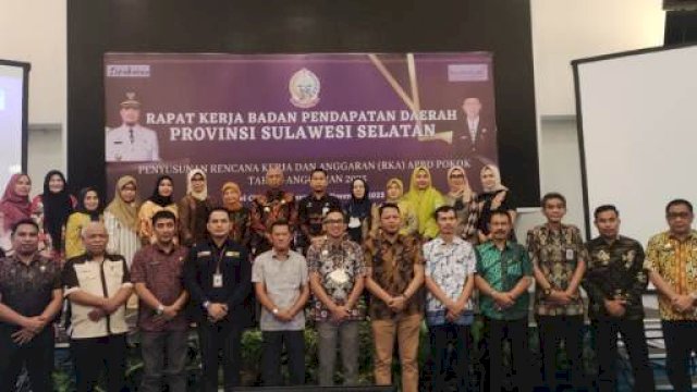 Badan Pendapatan Daerah (Bapenda) Provinsi Sulsel menggelar rapat kerja (raker) penyusunan rencana kerja dan anggaran APBD pokok tahun anggaran 2023 di Hotel Claro Makassar, 3-4 November 2022.