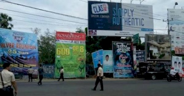 Pemkot Makassar Minta Masyarakat Taati Aturan Pemasangan Reklame