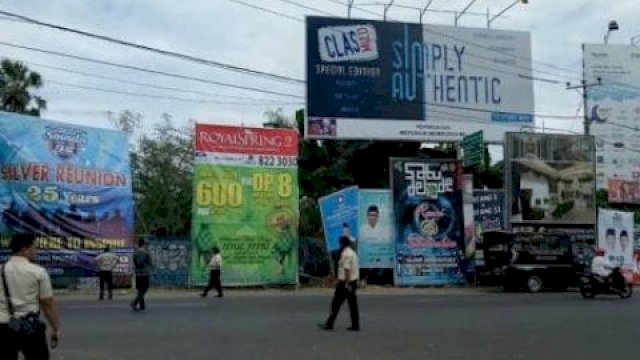Pemkot Makassar Minta Masyarakat Taati Aturan Pemasangan Reklame