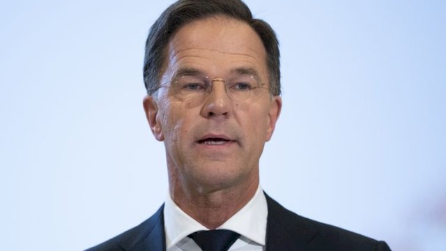 Pemerintah Belanda lewat Perdana Menteri Belanda, Mark Rutte menyampaikan permohonan maaf atas perbudakan yang dilakukan selama 250 tahun di masa kolonial, dalam sebuah pidato yang berlangsung di gedung National Archive, Den Haag, pada Senin (19/12/2022) waktu setempat. (Foto: AFP) 