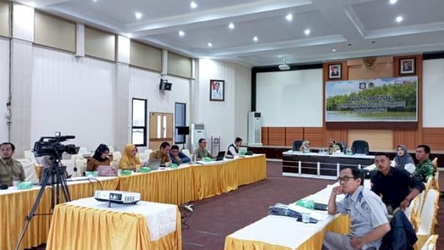 Suasana Rapat Koordinasi Kelompok Kerja Mangrove Daerah (KKMD) Provinsi Gorontalo yang dilaksanakan di Ruang rapat Lantai III Kantor Bappeda Provinsi Gorontalo, Selasa (13/12/2022).