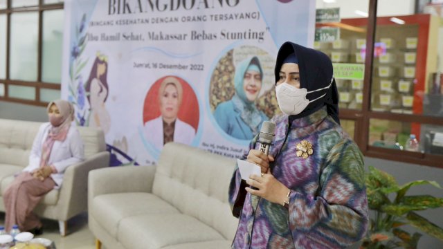 Ketua TP PKK Kota Makassar, Indira Yusuf Ismail, saat menghadiri Bincang Kesehatan dengan Orang Terssayang Rumah Sakit Umum Daerah (RSUD) Daya Kota Makassar, Jumat (16/12/2022).