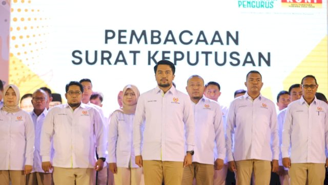  Jajaran pengurus KONI Kota Parepare Periode 2022-2026 dibawah kepemimpinan Zulham Arief yang terlaksana di Rumah Jabatan Walikota Parepare, Selasa, 20 Desember 2022.