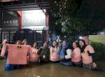 Mak Ganjar Bagikan Bantuan ke Warga Terdampak Banjir di Sejumlah Wilayah Sulsel