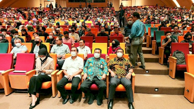 Ketua DPRD Kota Makassar Rudianto Lallo, datang khusus dari Makassar untuk menghadiri Kuliah Umum dan Bedah Buku Aldera Potret Gerakan Politik Kaum Muda 1993-1999 di Auditorium PPAG Universitas Katolik Parahyangan, Rabu (7/12/2022).