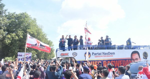 Ribuan Kader dan Relawan Sambut Anies Baswedan di Makassar