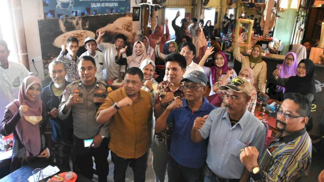 Anggota DPRD Makassar Arifin Dg Kullle Tinjau Pengerjaan Jalan dan Drainase di Manuruki