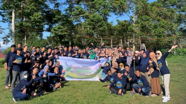 Dinas Komunikasi, Informatika, Statistik, dan Persandian (Diskominfo-SP) Provinsi Sulawesi Selatan menggelar kegiatan Capacity Building di Garden Villa Reunion, Malino, Kabupaten Gowa.l, Jumat (9/12/2022). 