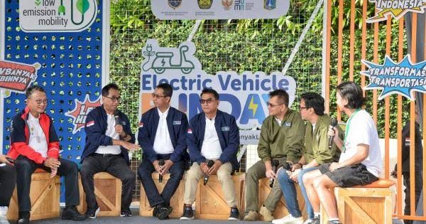 Menteri ESDM Sebut Biaya Pemakaian Motor Listrik Rp2000 per 30 Km