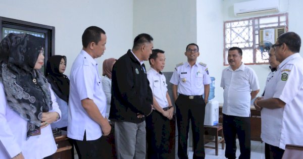 Pj Bupati Takalar Sidak Sejumlah OPD untuk Pantau Kinerja Pegawai