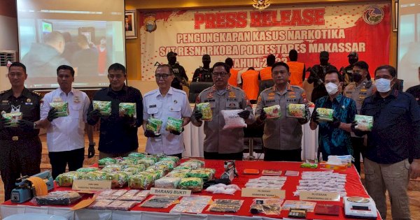 Polisi Bongkar Sindikat Jaringan Pengedar Sabu di Makassar Seberat 43 Kg