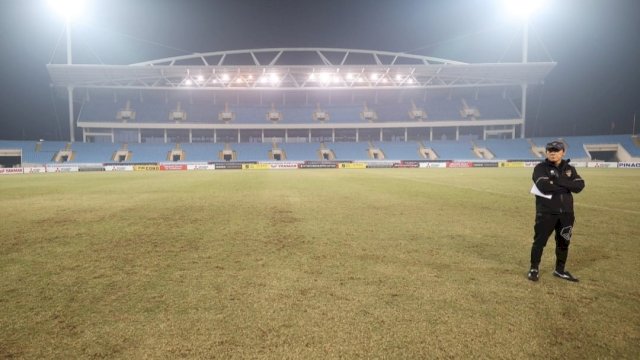 Kualitas Lapangan Stadion My Dinh Vietnam Buruk, PSSI Sentil dan Kritik Klok