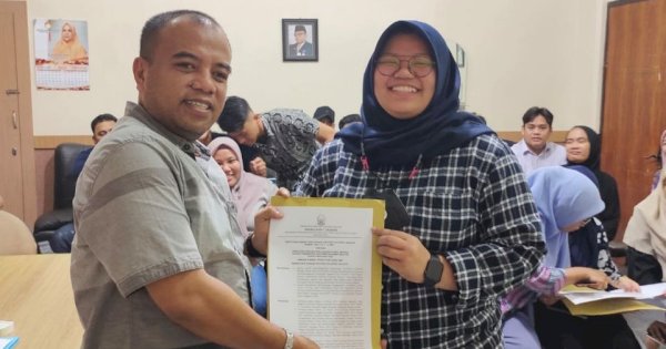 Terima SK, Pegawai non-ASN Diskominfo-SP Sulsel Diminta Lebih Berperan Aktif