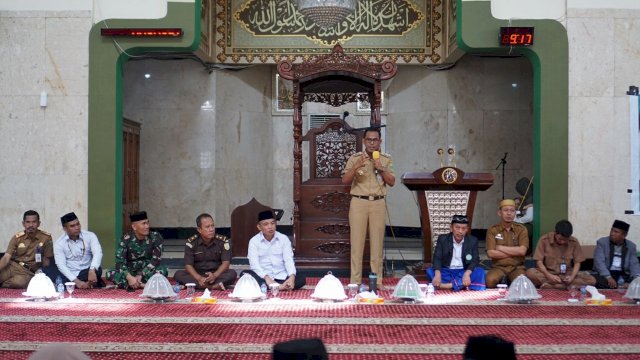 Sebagai rangkaian memperingati Hari Jadi Kab. Takalar ke-63 Tahun 2023, Pemkab Takalar dalam hal ini Dinas Pendidikan Kab Takalar bekerja sama dengan Kemenag Kab Takalar gelar lomba Tadarus Al'-Quran di Masjid Agung Takalar, pada Senin (30/1/2023).