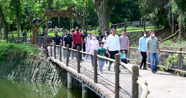 Pulang Kampung, Presiden Jokowi Tinjau Sejumlah Proyek yang Dibangun Gibran