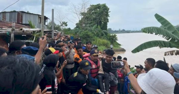 Tim Sar Gabungan Temukan Perempuan yang Tenggelam di Sungai Je’neberang