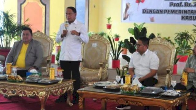 Menteri Pemuda dan Olahraga Zainuddin Amali didampingi Penjagub Hamka Hendra Noer, silaturahim dengan Ikatan Guru Olahraga Nasional (IGORNAS) Kabupaten Boalemo bertempat di Pendopo Kantor Bupati, Senin (23/1/2023).