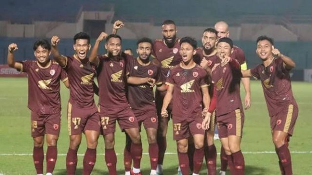 PSM Makassar Tetap di Puncak, Barito Tertahan di Zona Degradasi