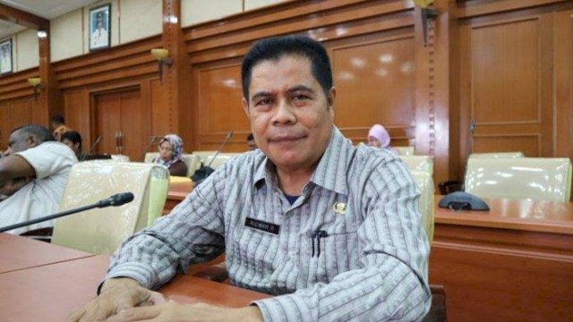 Sekretaris Daerah Provinsi Papua, Muhammad Ridwan Rumasukun resmi diangkat menjadi Pelaksana Harian (Plh) Gubernur Papua. 