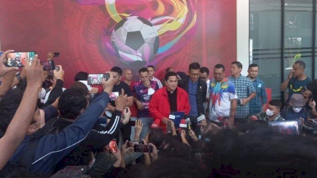 Menteri BUMN Erick Thohir resmi mendaftarkan diri sebagai calon ketua umum PSSI periode 2023-2027.